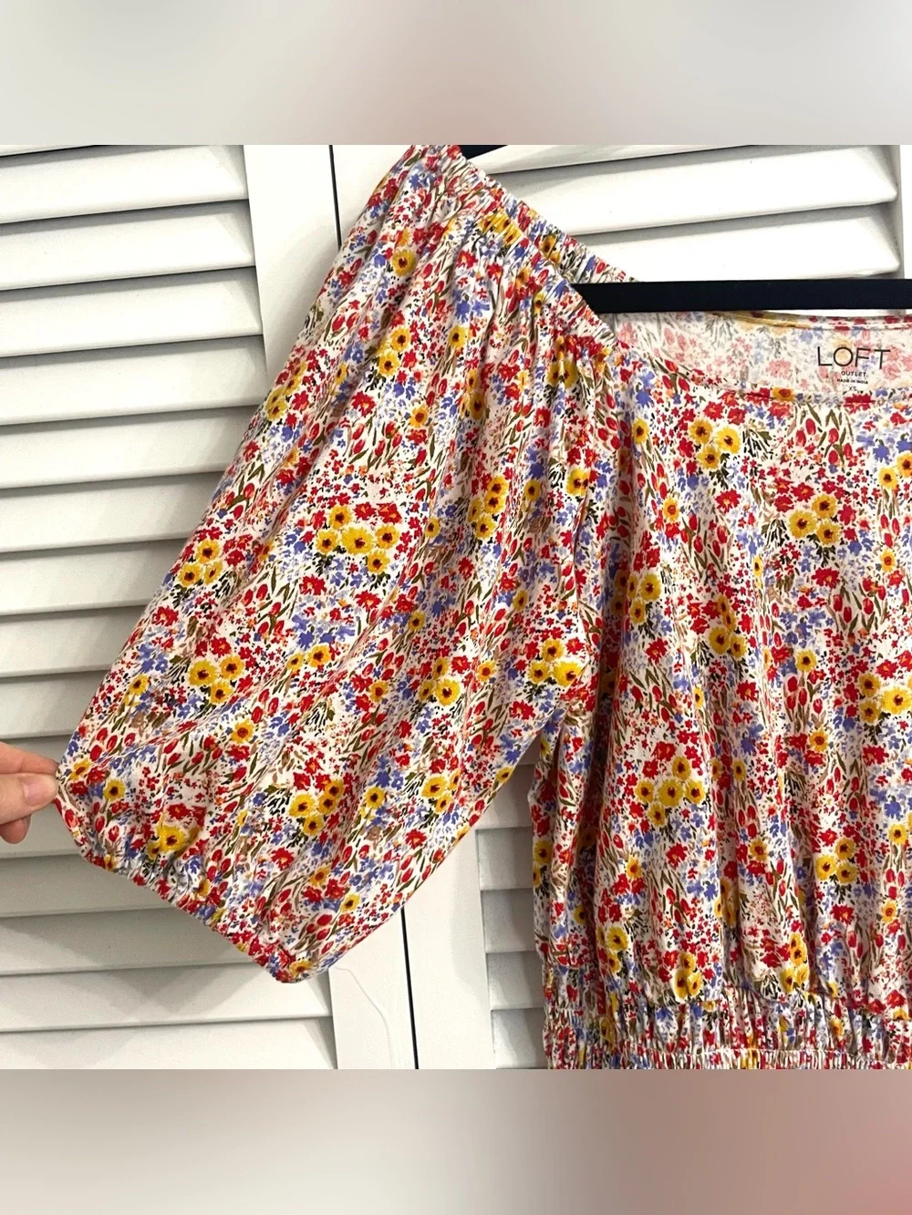 LOFT Outlet Multicolor Floral Smocked Off Shoulder Puff Sleeve Top Sz XS Cottage